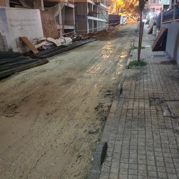 Fırat Sokak'ta İnşaat Nedeniyle Yol Bozuklukları Ve Çamur Sorunu