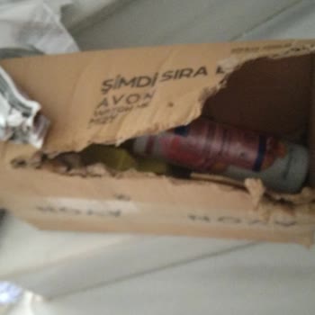 Habersiz Bırakılan Hasarlı Koli Ve Cevapsız Şikayet Hattı