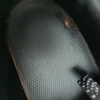 Ayakkabım 5 Ay İçinde Yırtıldı Ve Topuk Çöktü, Mağaza Sorunu Reddetti