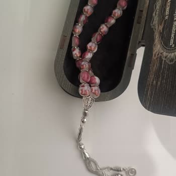 Kırık Kutu Ve Yanlış Yazılı Kişiselleştirilmiş Tespih: Tam İade Talebi