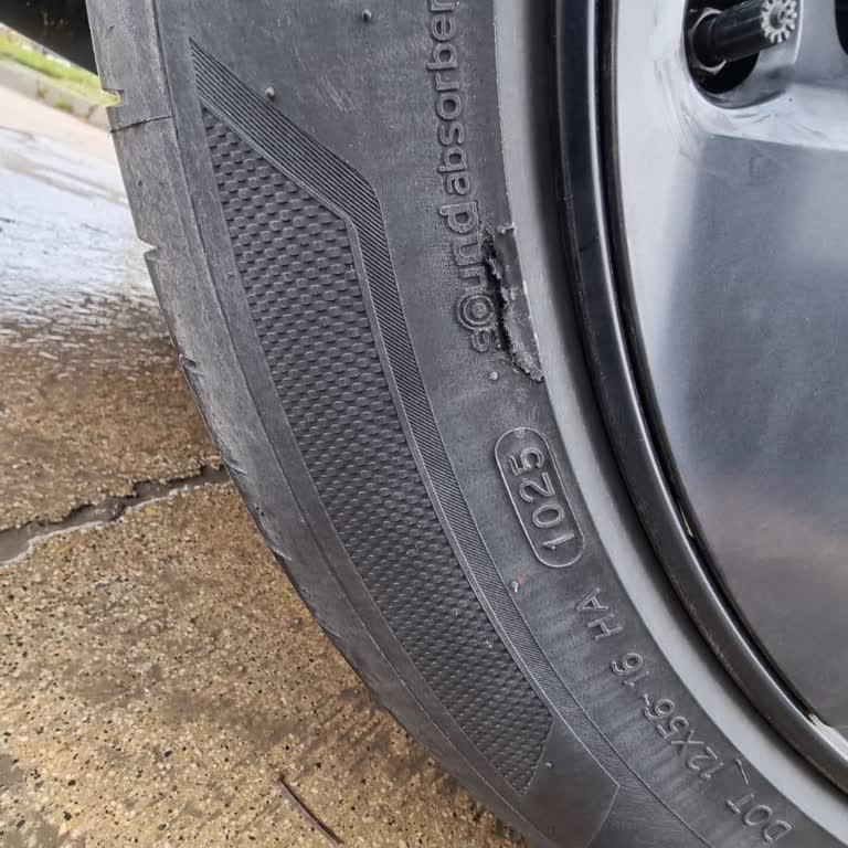 Tesla Model Y'de 6000 Km'de Hankook Lastiklerde Kabuk Atma Ve Aşınma Güvenlik Endişesi