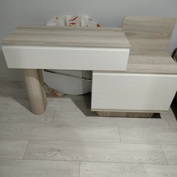 Eksik Ayna Demiri, Şifonyer Montajı Tamamlanmadı