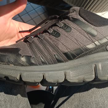 Skechers Outdoor Waterproof Ayakkabının Tabanı Açıldı, Değişim Talebi Reddedildi