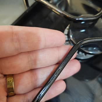 Arçelik AFC340 Ankastre Ocak Demirlerinde Boya Dökülmesi Tekrarlandı Ve Ücretsiz Değişim Talebi