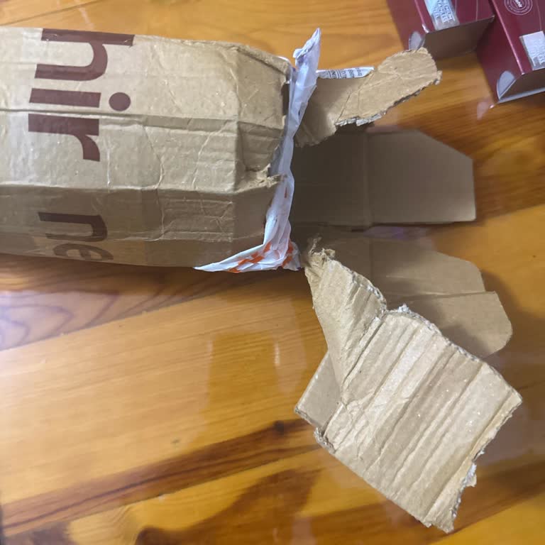 Hepsijet Kargo Paketi Açılmış Ve İçerik Görülmüş, Güvenimiz Sarsıldı