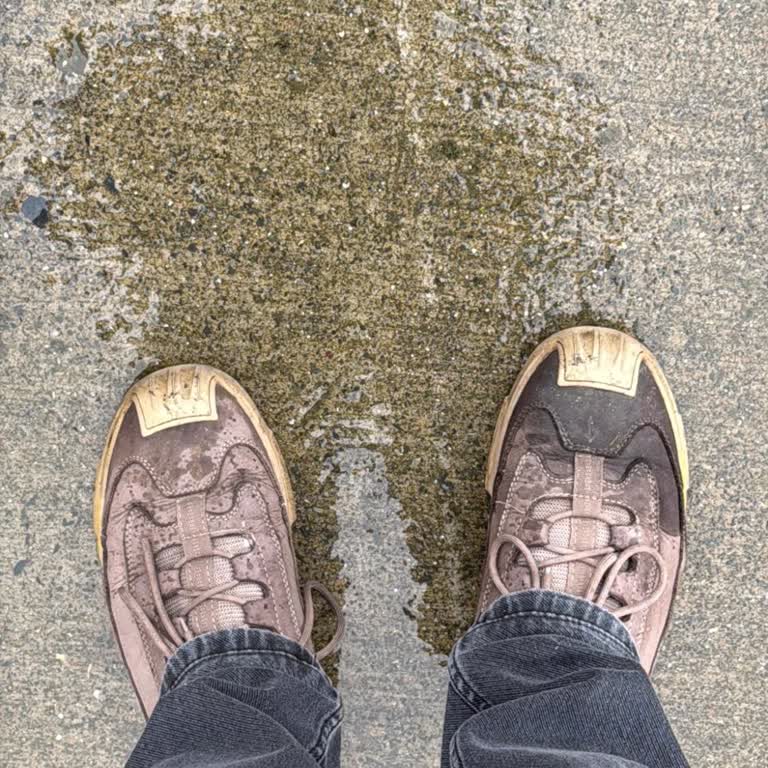 Greyder Mağazasındaki Ayakkabının Tabanı Çatladı Ve Su Alıyor: Hızlı Çözüm İstiyorum