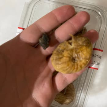 Yemmiş Markalı Kuru İncirinde Taş Ve Hijyen Sorunu