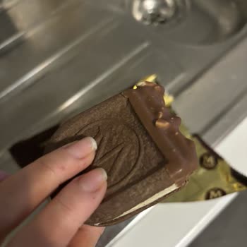 Yarım Kalan Magnum Sandviç Badem Siparişiyle Mağdur Oldum