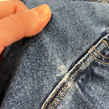 2 Yıllık Garantili Pantolon Bozuldu, Mağaza 1 Aylık Süre Kısıtıyla Reddetti