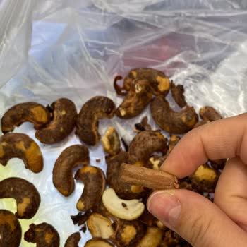 Pınar Kuruyemiş Kabuklu Kaju'da Sigara İzmariti Ortaya Çıktı