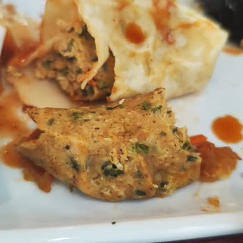 Sopung Kore Restoranı Yemekler Soğuk Hijyen Yok ve Fazladan Para Aldılar