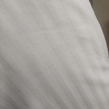 Oda Hijyeni Aşağı, Yastık Ve Havlularda Temizlik Yok