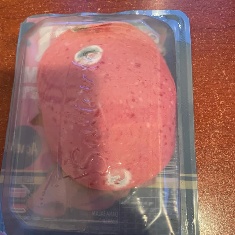 Sultan Et Salamının Son Kullanma Tarihine Rağmen Küflenmesi Güven Kaybı