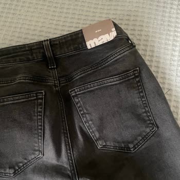 Mavi Dörtyol Mağazasından Aldığım Kot Pantolonun Diz Bölgesinde Yırtılma Ve Solma Sorunu