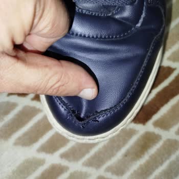 Garanti Süresi İçinde Dikişi Açılan Ayakkabının Sorumluluğu Reddedildi