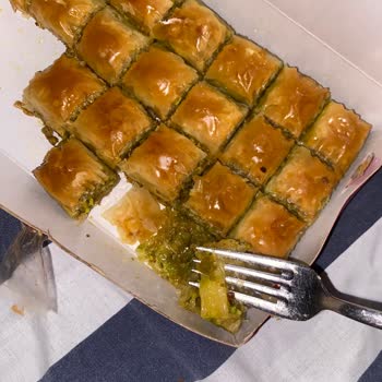 Fıstıklı Baklava Fıstık İçermediği İçin Ücret İadesi Talebi
