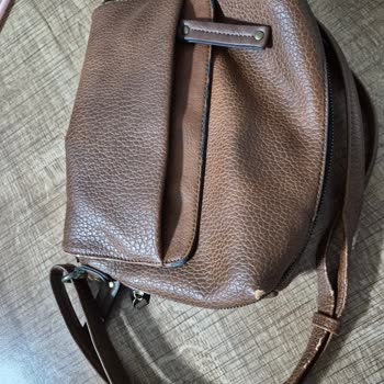 Derimod İnternet Şubesinden Alınan Omuz Çantası Ayıplı, Erken Soyulma Ve Deformasyon