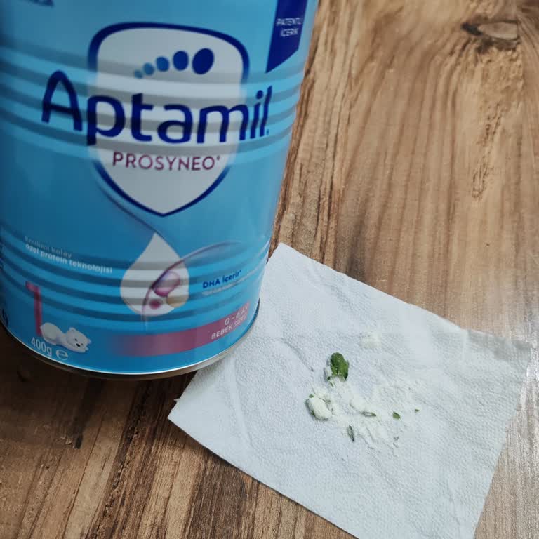 E-Bebek’te Aptamil Bebek Mamasında Yabancı Katı Cisim Ve Sağlık Endişesi