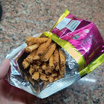 Eti Susamlı Çubuk Krakerde Böceklenme Tespiti Ve Sağlık Endişesi