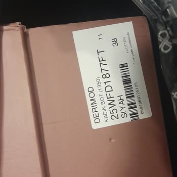 Sipariş Edilen 40 Numara Bot Yerine 38 Numara Gönderildi