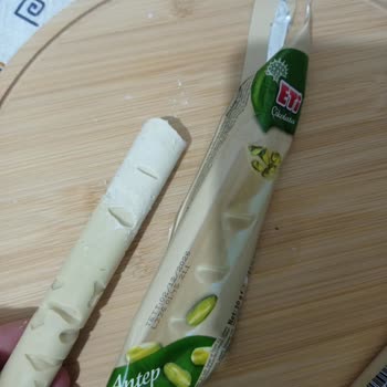 Eti Antep Fıstıklı Beyaz Çikolatada Yarım Kalan Ve Bozuk Görünüm Şikayeti