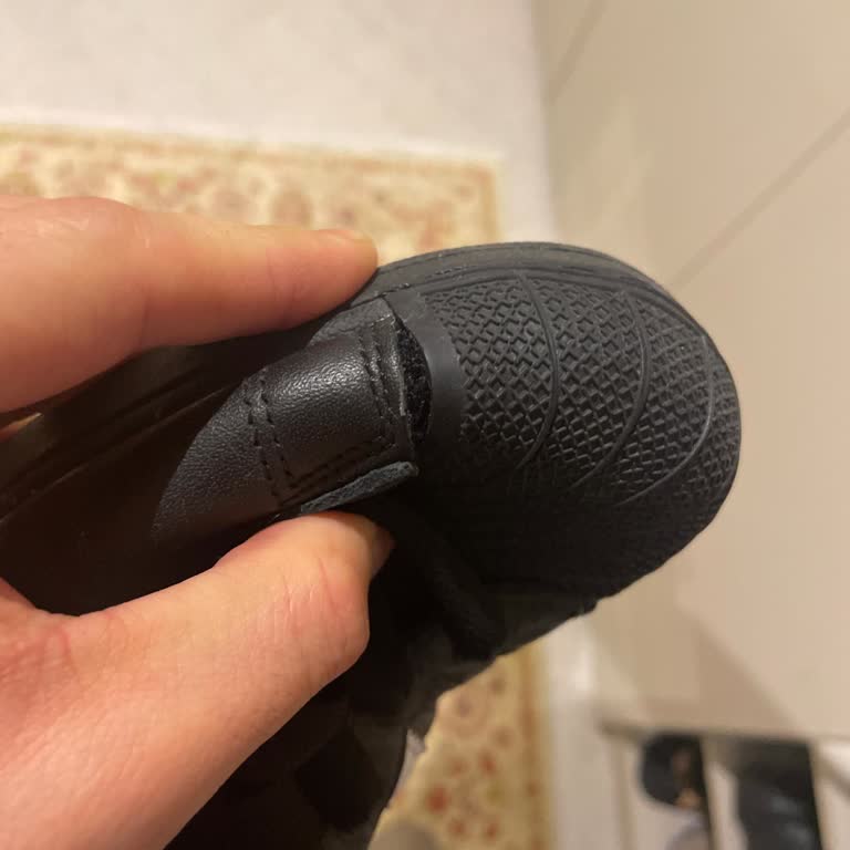 Faturasız Ayıplı Ayakkabı Ve Müşteri Temsilcisinin Tehditkar Üslubu