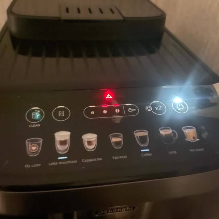 Delonghi Kahve Makinesinde Sürekli Yanıp Sönen Uyarı Işığı Ve İade Talebi