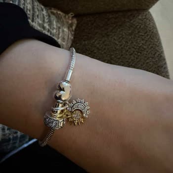 Pandora Bileklik Kısa Sürede Kendiliğinden Düşerek Kayboldu, Mağaza Cevap Vermedi