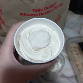 Ödediğimiz Soslu Dondurma Yerine Sadece Sade Dondurma Geldi, Müşteri Hizmetine Ulaşılamadı