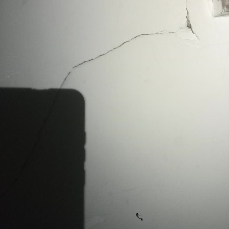 Hastane Odasında Hijyen Malzemelerinin Eksikliği Ve Personelin Duyarsız Tutumu