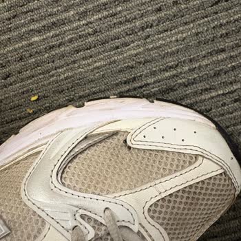 New Balance 530 Ayakkabısının 1 Yıl Öncesinde Yırtılması Ve Değişim Talebi