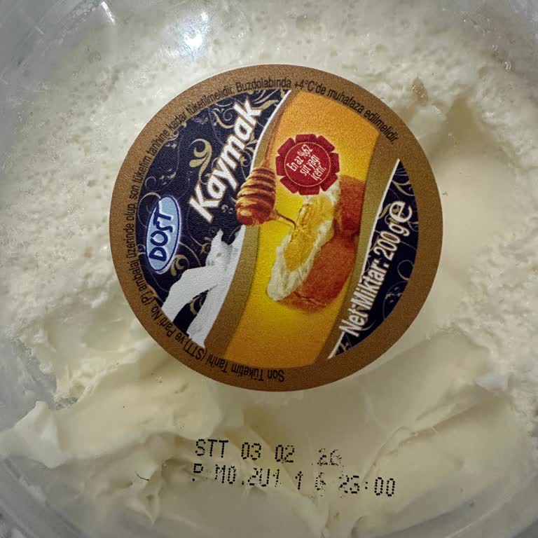 BİM'de Tarihi Geçmiş Kaymak Satışı Sağlık Sorunlarına Yol Açtı