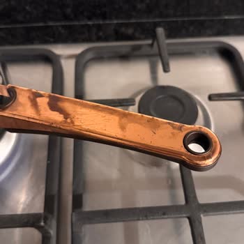 Schafer Çelik Tencere Setinde Kulpların Renk Atması Ve Deformasyonu