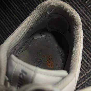 Kinetix Ayakkabısında Üretim Kusuru Nedeniyle Erken Deformasyon