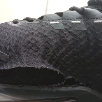 Yeni Lescon Spor Ayakkabımın Sağ Tekinde Erken Yırtılma Ve Garanti Talebi