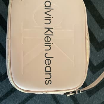 Garantili Calvin Klein Çanta Derisi Hızla Soyuluyor Boyner'den Cevap Yok