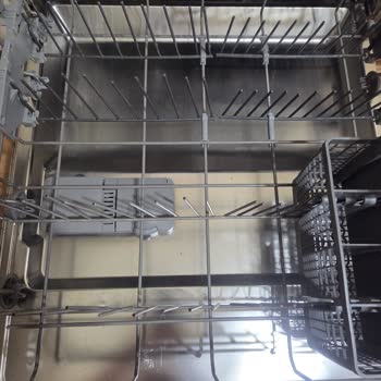 Arçelik Bulaşık Makinesinde Üst Sepet Paslanması, İndirim Talebi