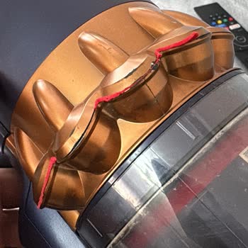 Dyson Gen5 Süpürgenin Silikon Parçalarının Kısa Sürede Soyulması Ve Değişim Talebi