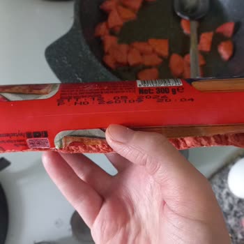 A101 Aytaç Beton Piliç Sucuğunun Şişmesi Ve Güven Kaybı