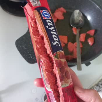 A101 Aytaç Beton Piliç Sucuğunun Şişmesi Ve Güven Kaybı