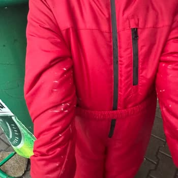 İlk Kullanımda Su Geçiren Ve Renk Boyayan Kayak Tulumuna İade Talebi