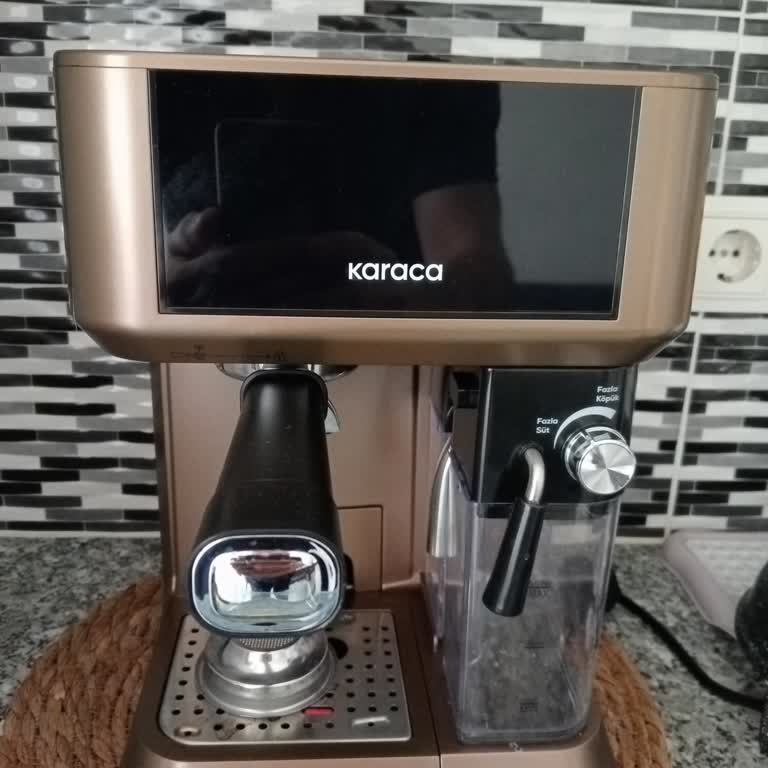 Arızalı Espresso Makinesi Değiştirilmedi, Fatura Yok Ve Mağaza Ulaşılamıyor