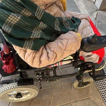 Sincan Başkentray Asansör Arızası Ve Güvenlik Görevlisinin Engelli Yolcuyu Rencide Ediyor