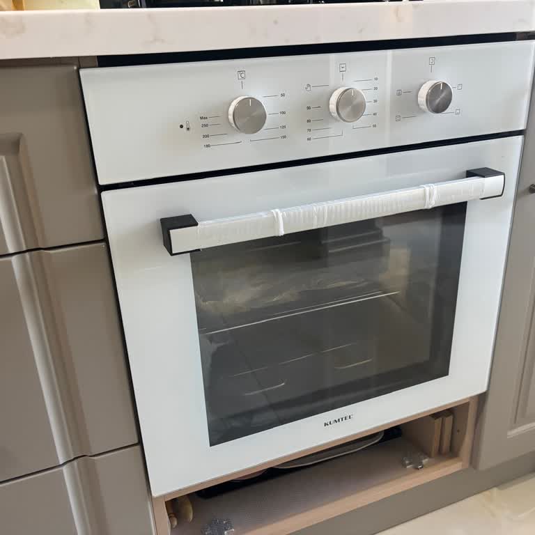 Kumtel Ankastre Fırınında Aşırı Buharı Dolapları Zarar Veriyor Ve Servis Çözüm Sunamıyor