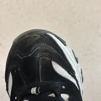 Skechers Ayakkabısında Kısa Sürede Delik Oluşması Ürün Değişimi Talebi