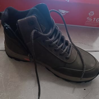 Kullanılmış Bot Yeni Ürün Gibi Gönderildi Ve Orijinal Kutu Yok