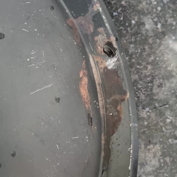 Kumtel Mini Pizza Fırını Ve Airfryer Tepsisinde İlk Kullanımda Pas Ve Çizik