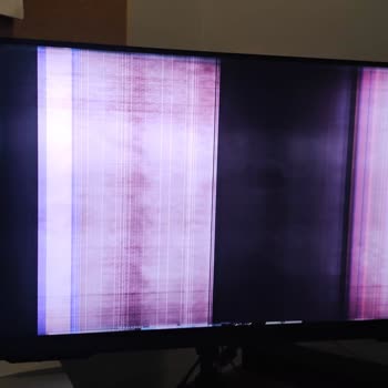 Samsung Smart Odyssey G7 Oyun Monitöründe Panel Arızası Ve İade Talebi