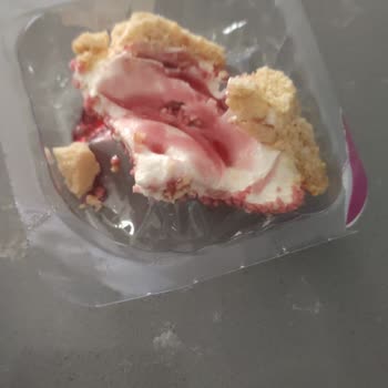 Eti Puf’ta Solucan Benzeri Canlı Bulundu, Ambalaj Sorunu Ve Sağlık Endişesi