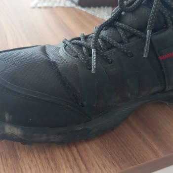 Ayakkabıda Hızlı Yırtılma Ve Mağaza İlgisizliği